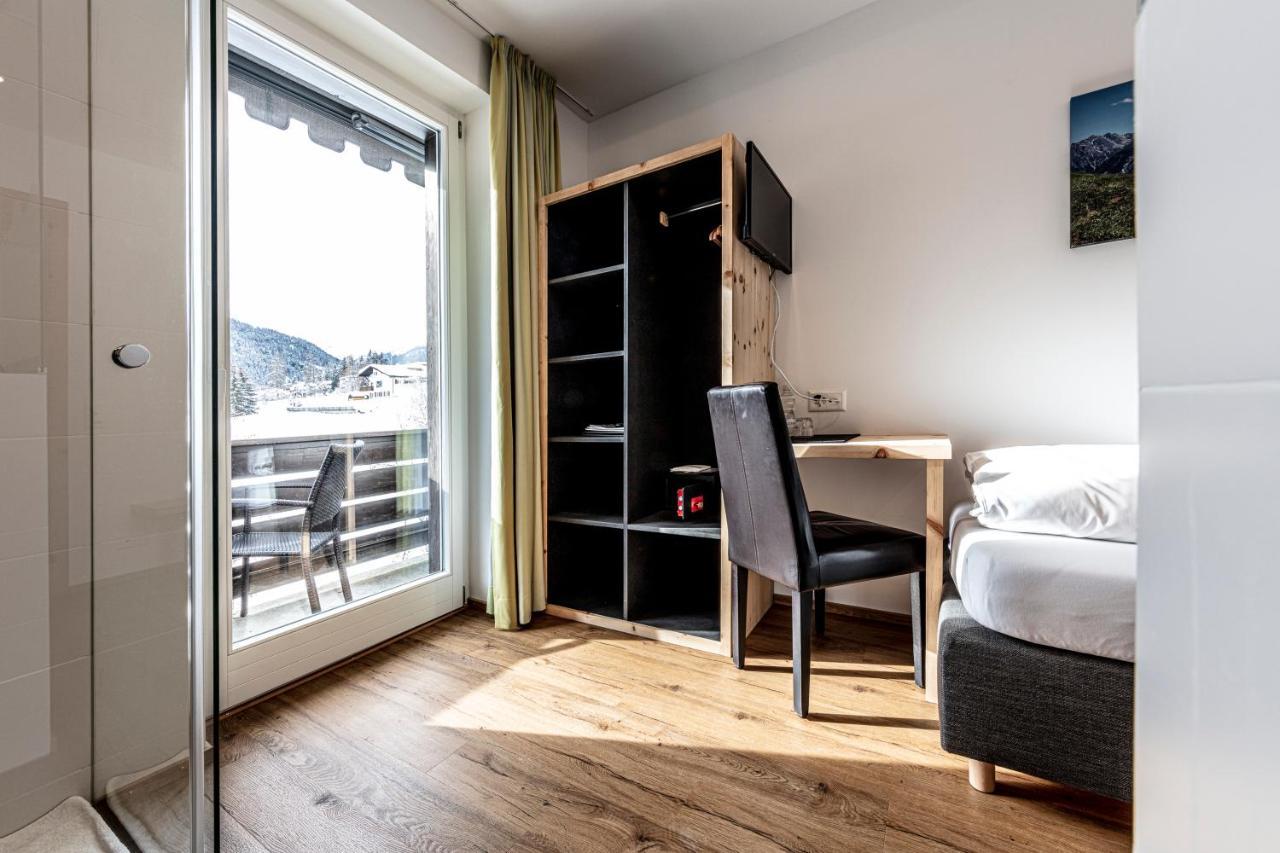Hotel Filli Scuol Buitenkant foto