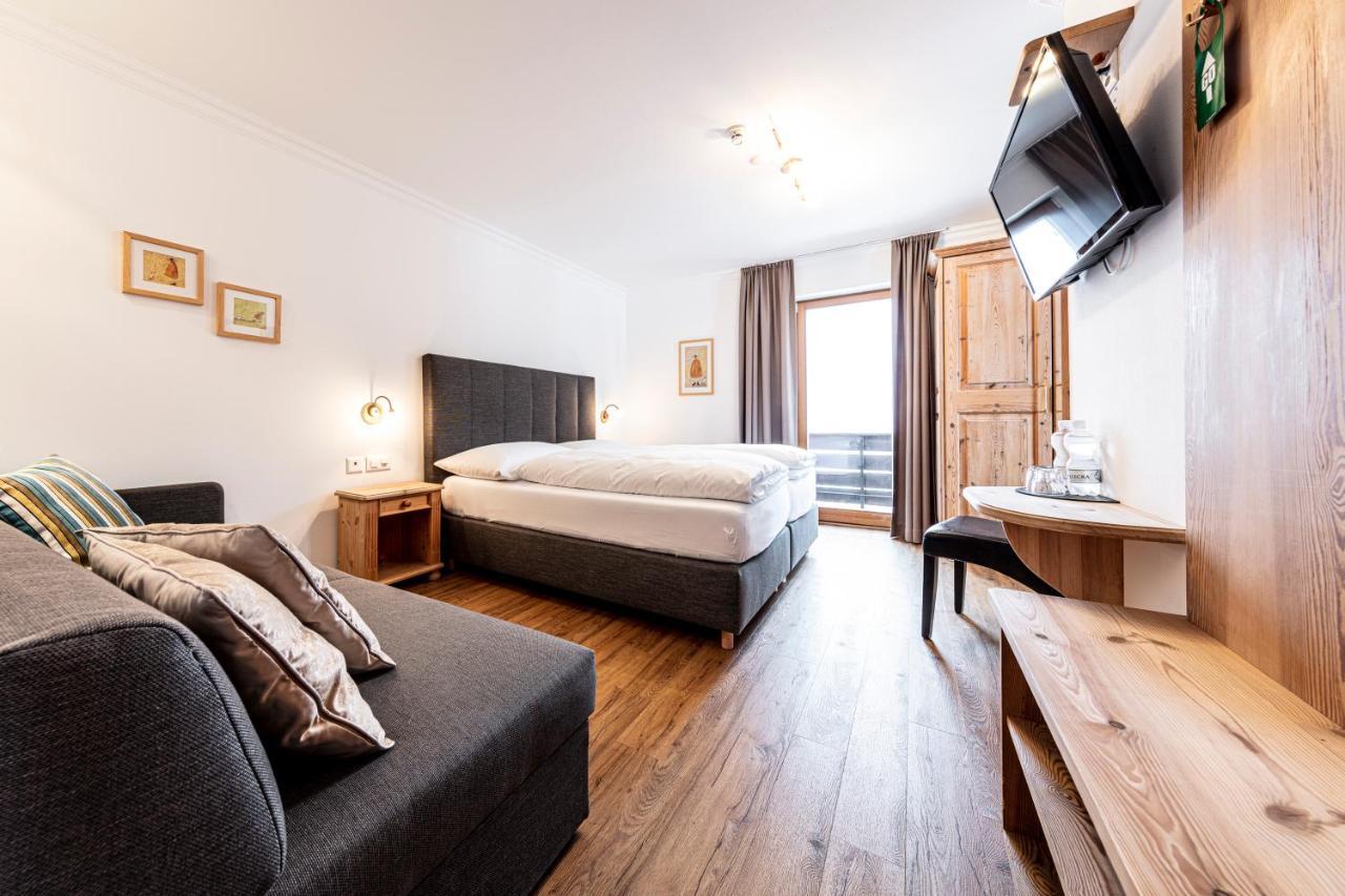 Hotel Filli Scuol Buitenkant foto